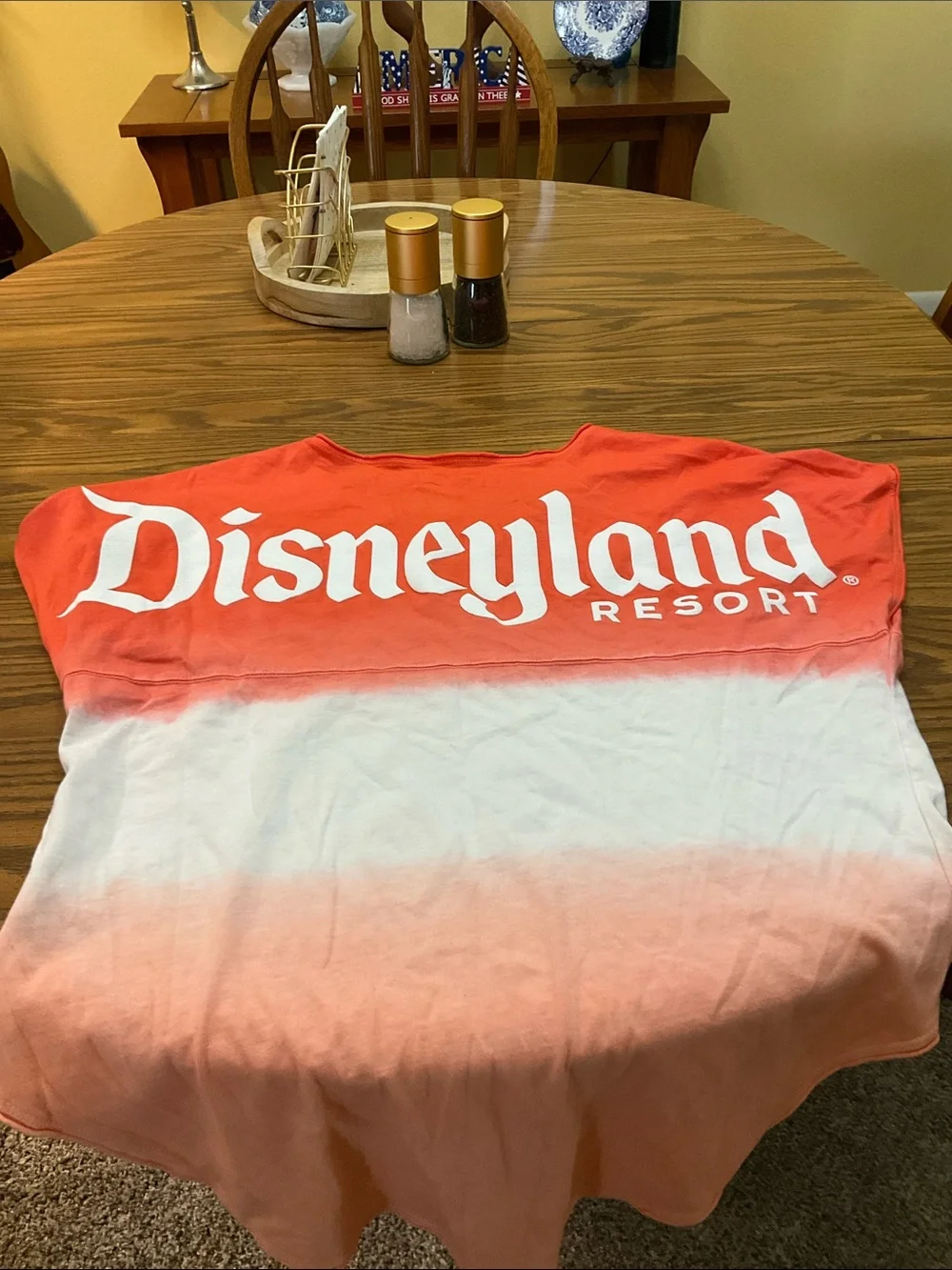 NWT Disney Parks Women’s Size Medium Tee, Super Cute!